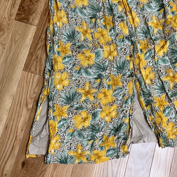 Vintage plus breezy button down dress! - Picture 3 of 6